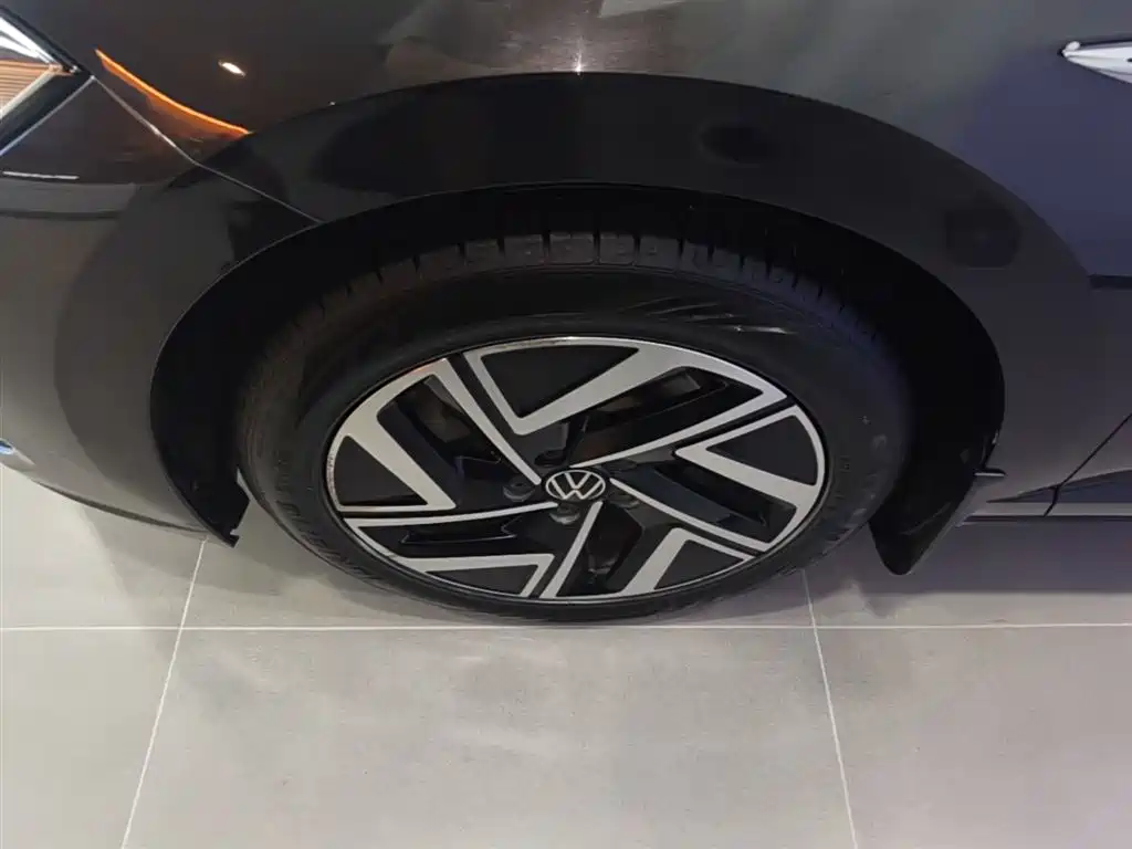 Volkswagen Sagitar 2023 300TSI DSG Surpassing Edition фото 23