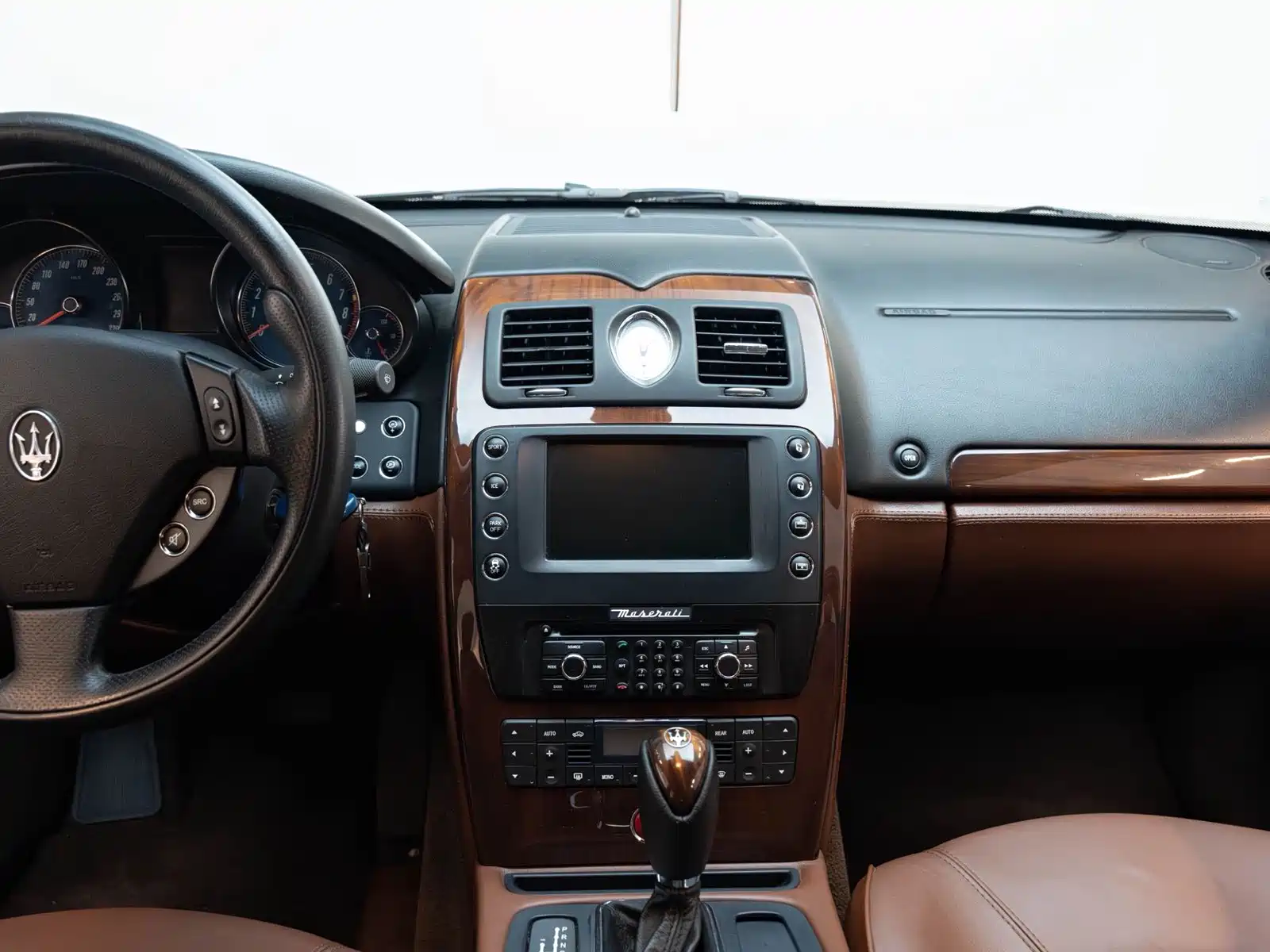 Photo 18 - Maserati Quattroporte