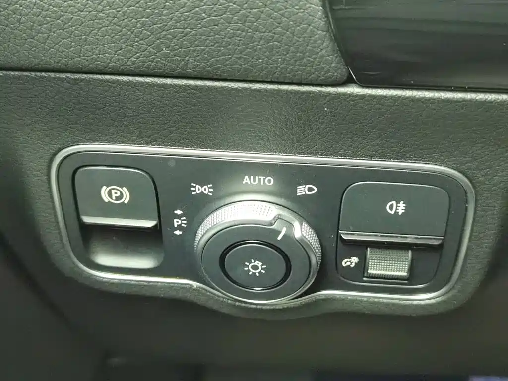 Mercedes-Benz GLA, миниатюра 21