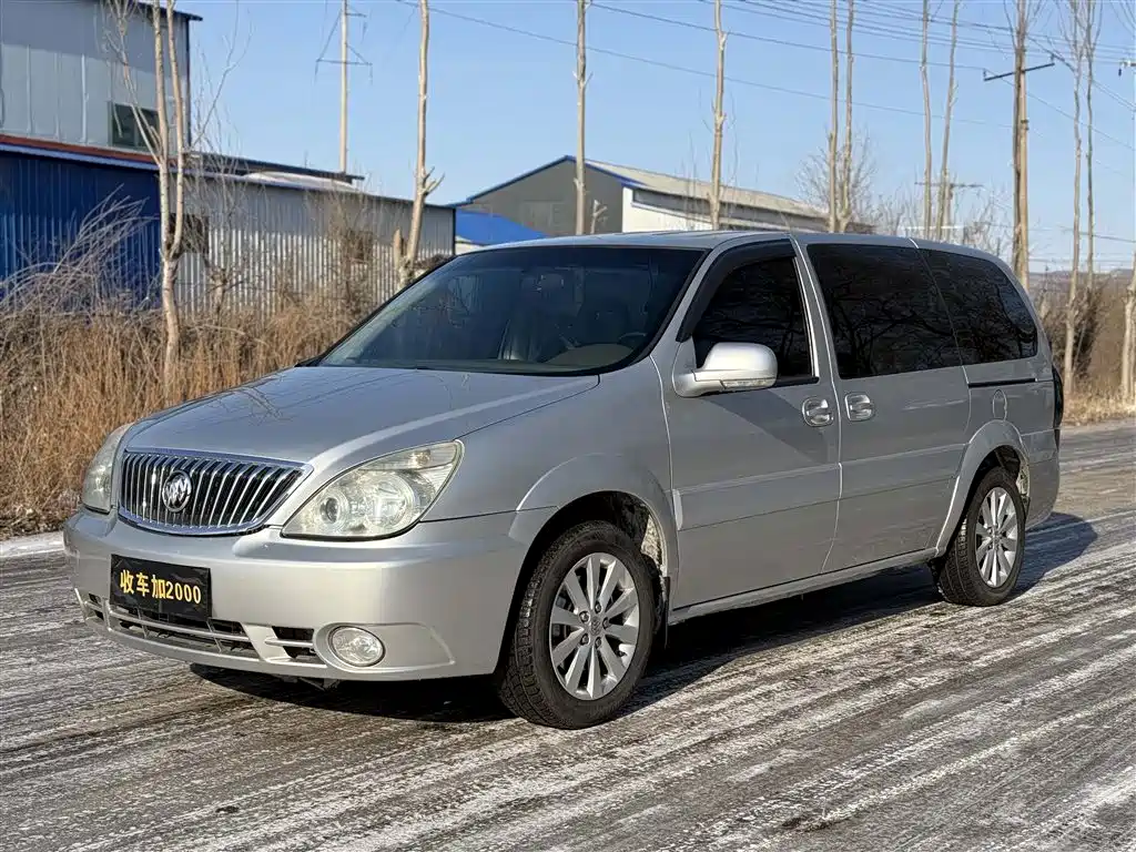 Buick GL8 2011 2.4L LT Executive Edition фото 2
