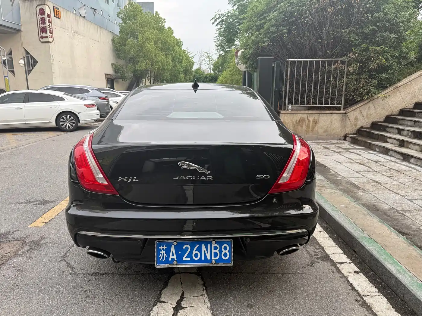 JAGUAR XJ
