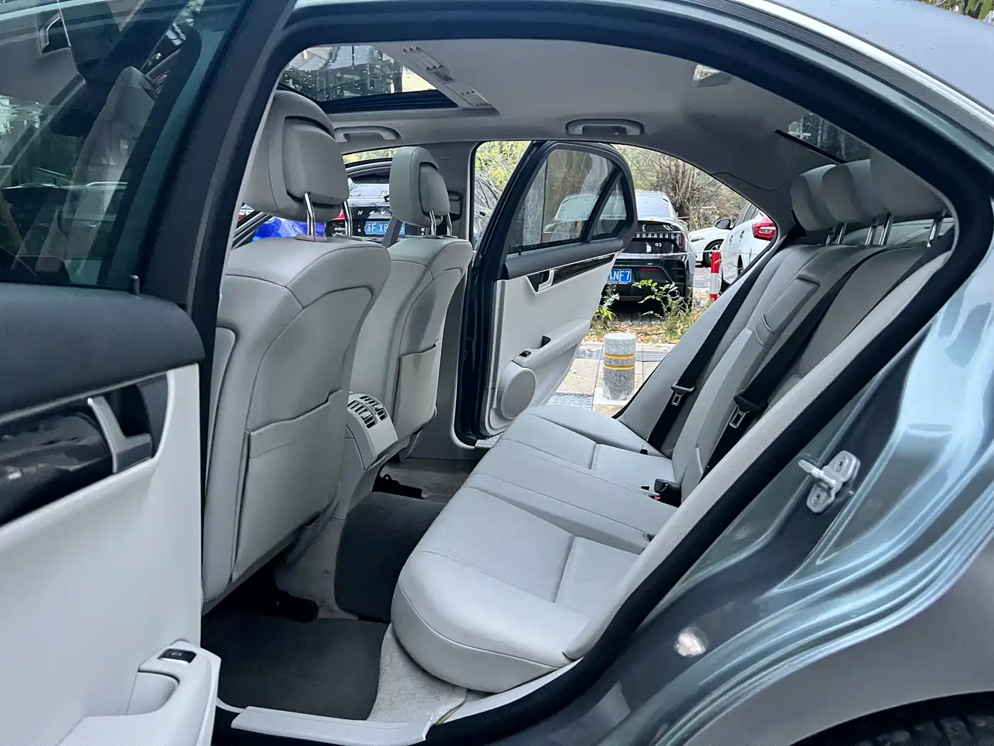 Mercedes-Benz C-Class 2011 C 180K Classic фото 20