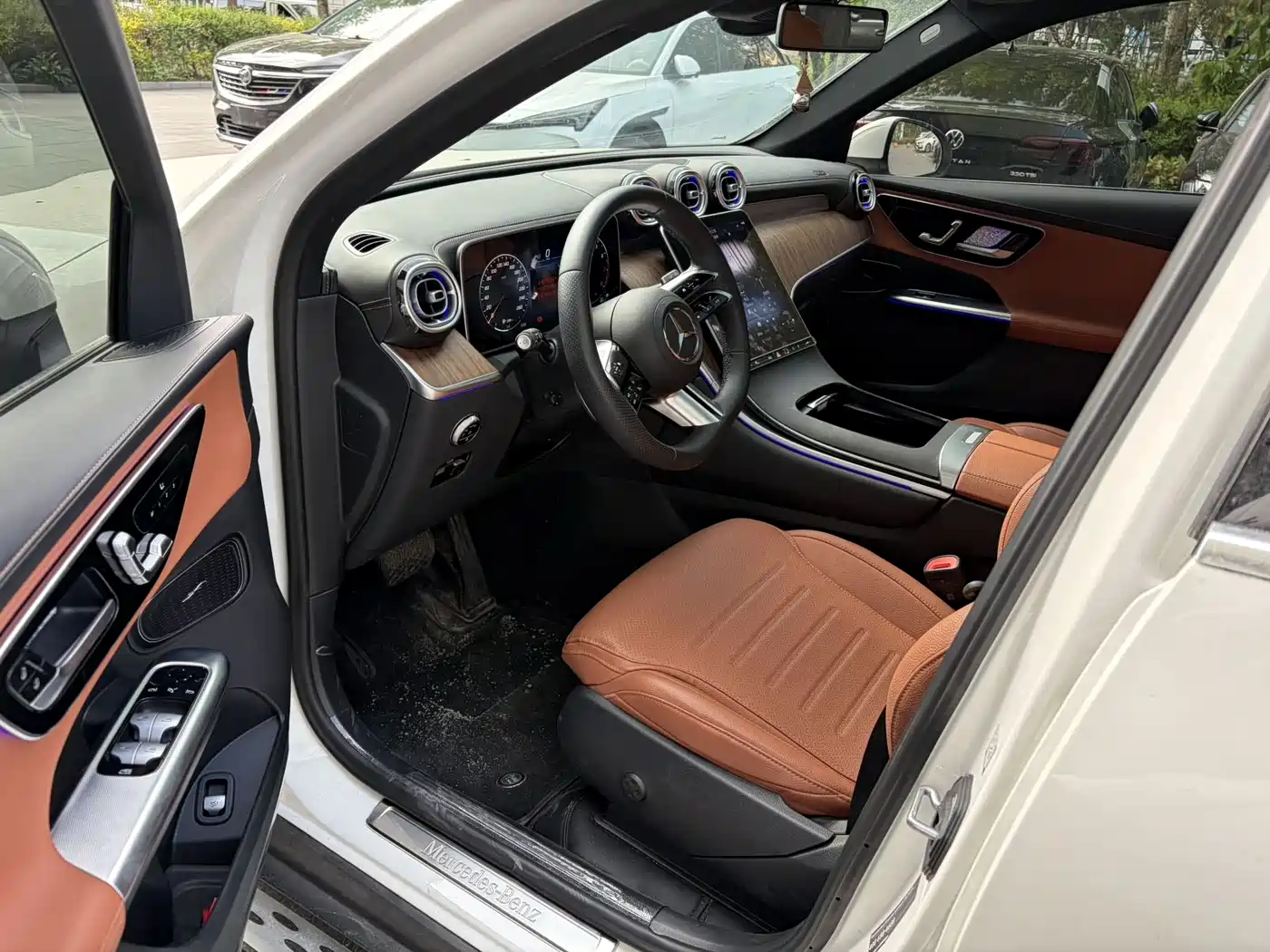 Mercedes-Benz GLC 2023 Facelift GLC 300 L 4MATIC Sport 7-Seater фото 5