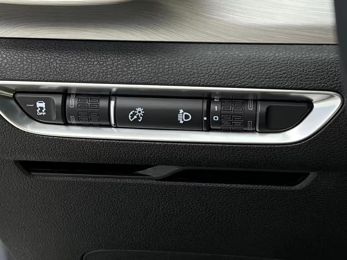 GEELY AUTOMOBILE BINYUE