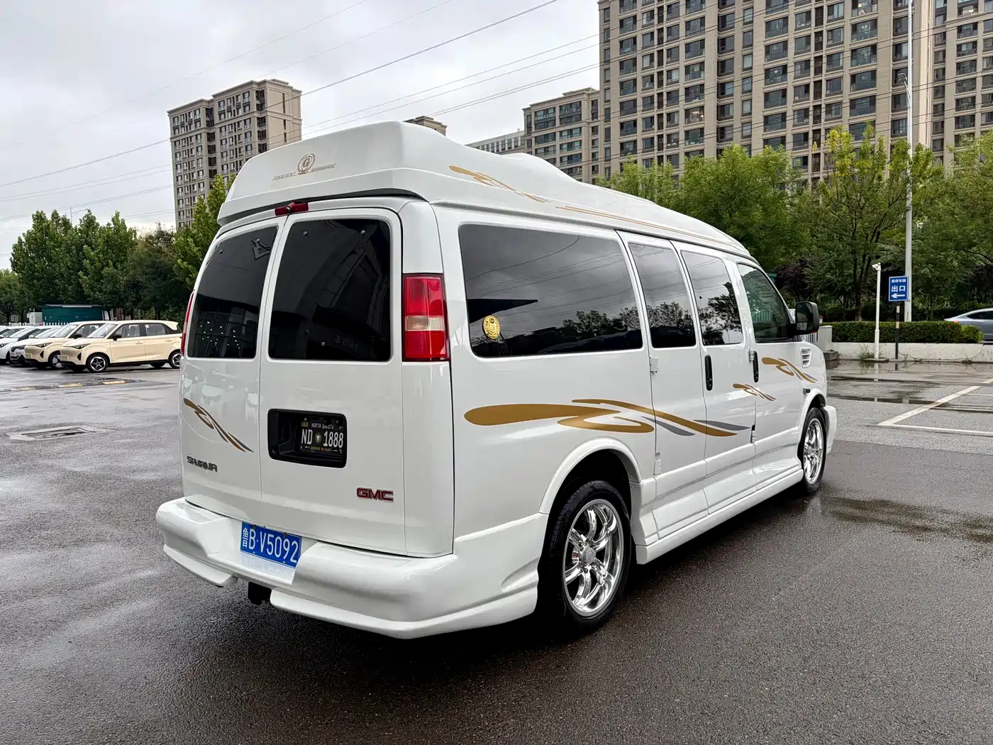 GMC Savana 2010 2011 5.3L Business Star 7-Seater