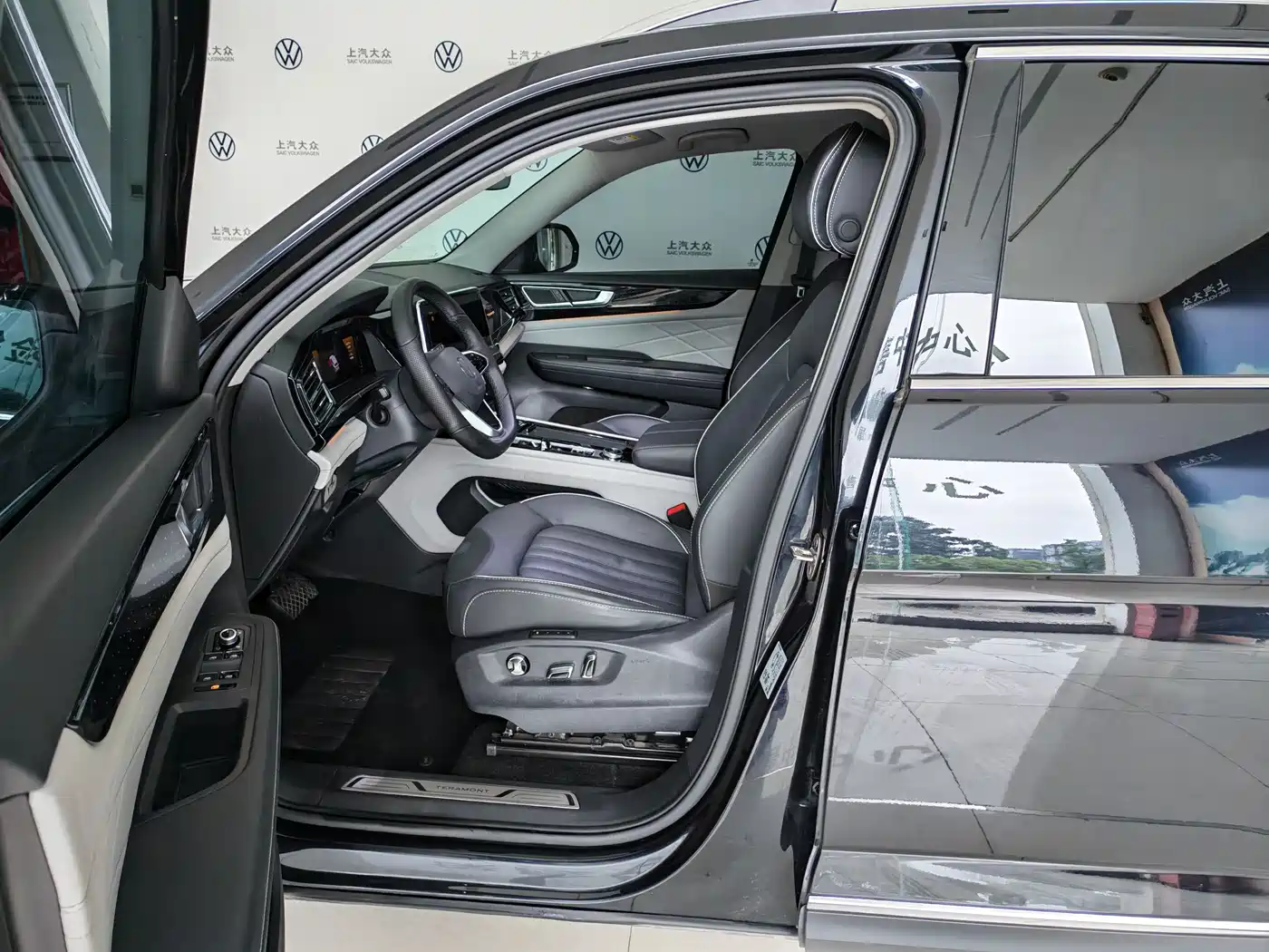 Volkswagen Teramont 2022 380TSI 4MOTION Premium Luxury фото 9