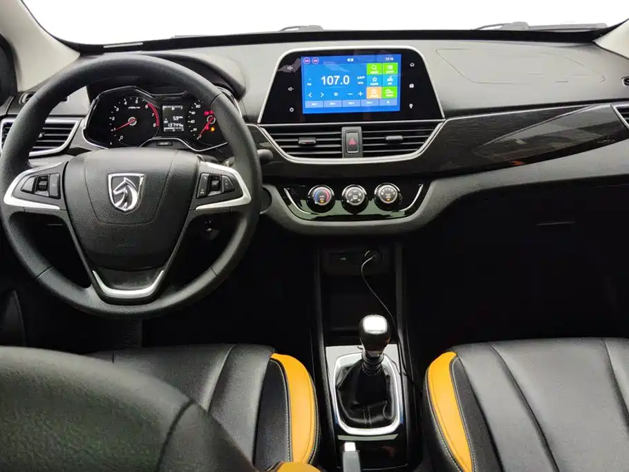 Baojun 310 2017 2017 1.5L Manual Luxury