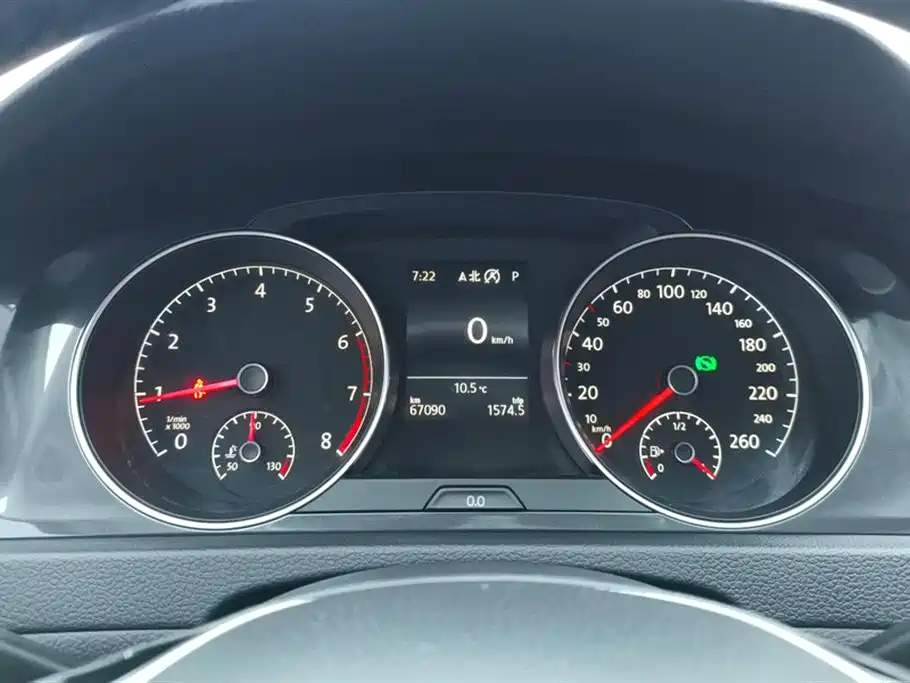 Volkswagen Golf 2020 Beloved Edition 280TSI DSG Comfort фото 14