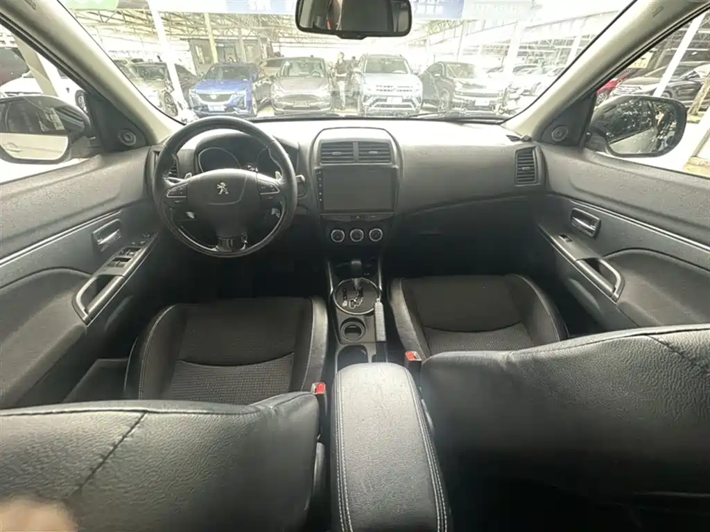 Peugeot 4008 (Import) 2013 2.0L 2WD Fashion фото 14