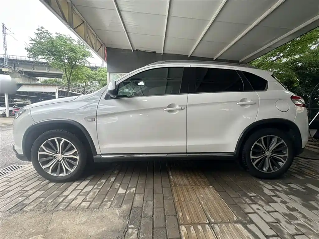 Peugeot 4008 (Import) 2013 2.0L 2WD Fashion фото 7