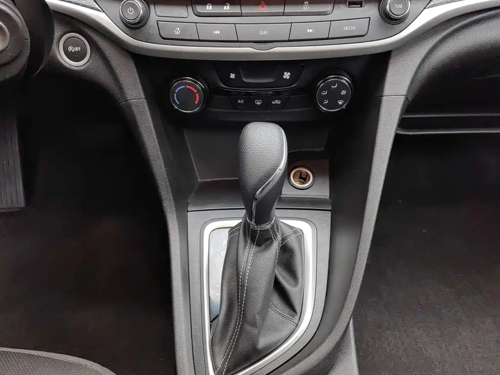 Фото 13 - Buick Excelle