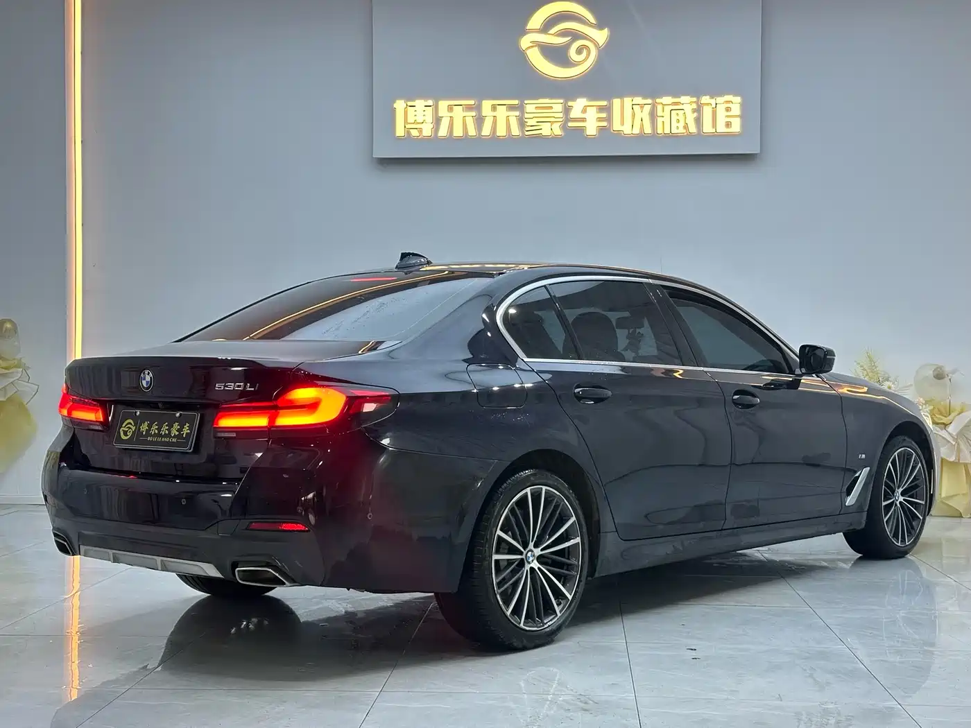 BMW 5 Series 2023 530Li Leading M Sport Package фото 5