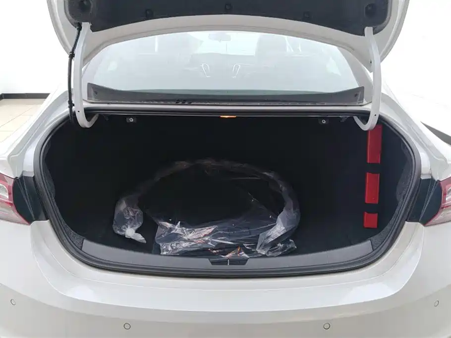 Chevrolet Malibu XL 2023 1.5T RS Edition фото 4