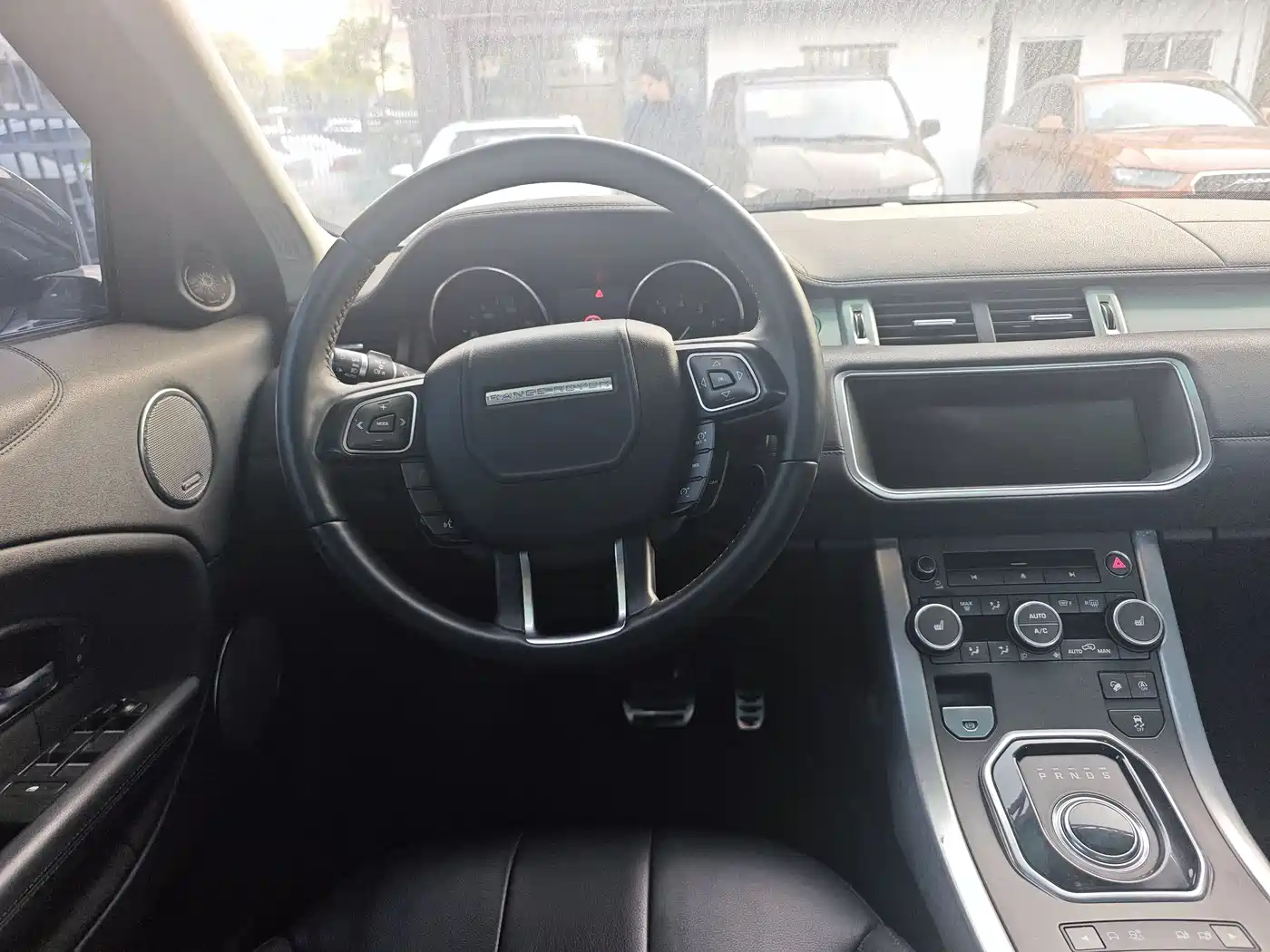 Land Rover Range Rover Evoque 2018 240PS SE Smart Edition фото 9