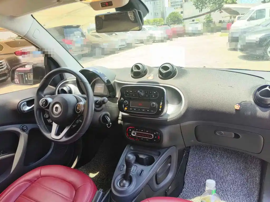 smart fortwo 2019 2019 0.9T 66kW Hardtop Wind Edition China VI