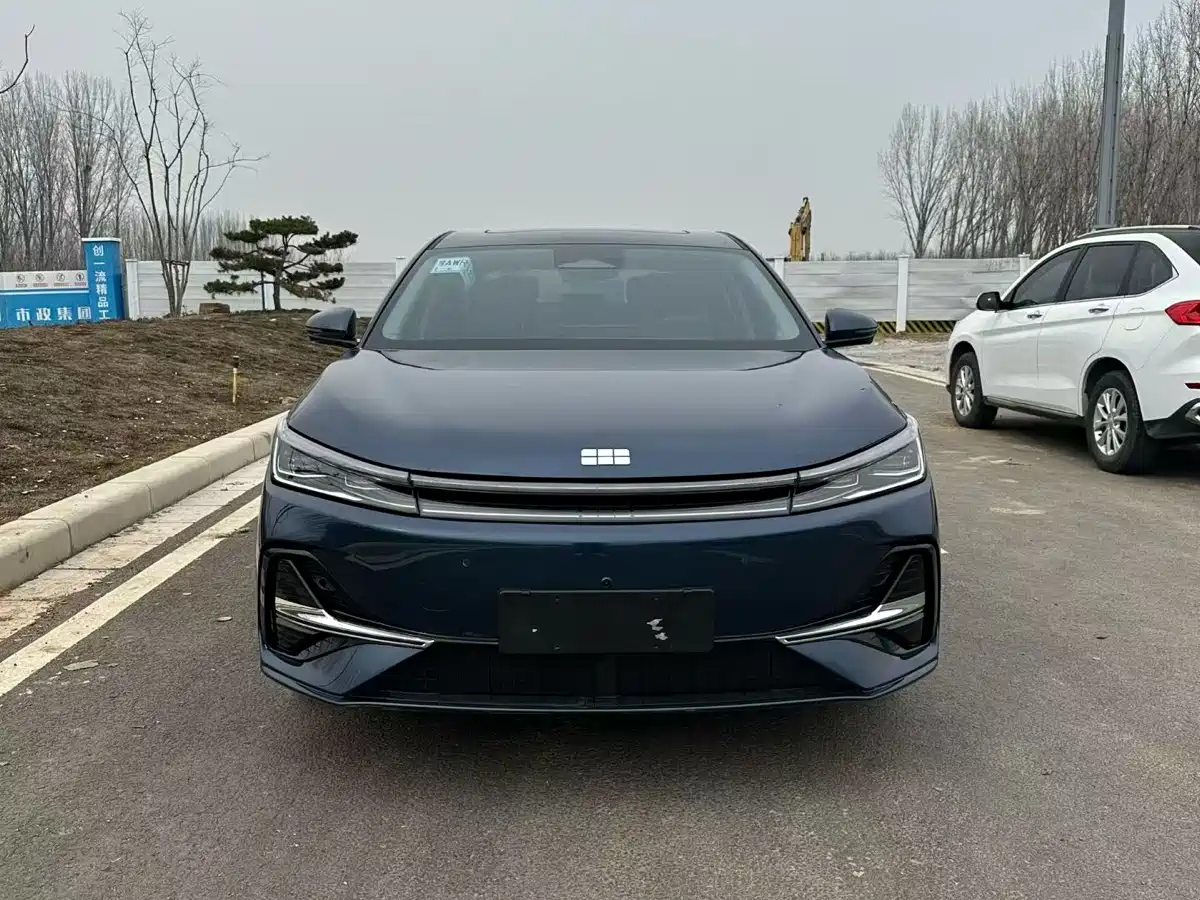 Geely Galaxy Galaxy A7 2025 EM-i фото 2
