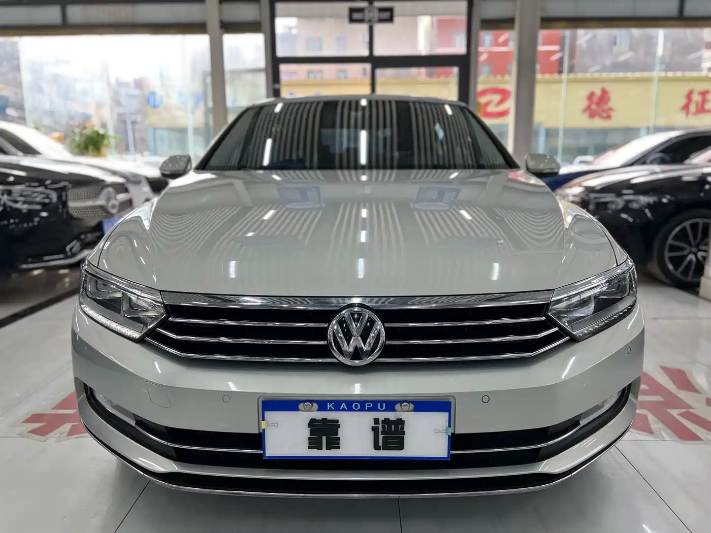 Volkswagen Magotan 2017 380TSI DSG Luxury фото 2