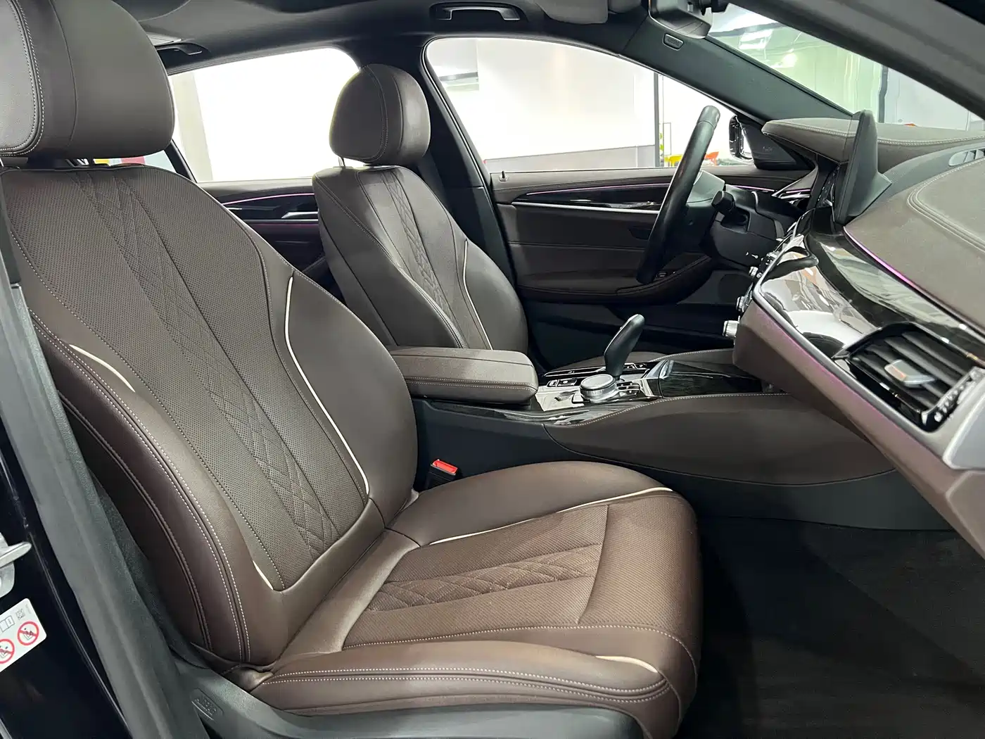 BMW 5 Series 2021 525Li M Sport Package фото 15