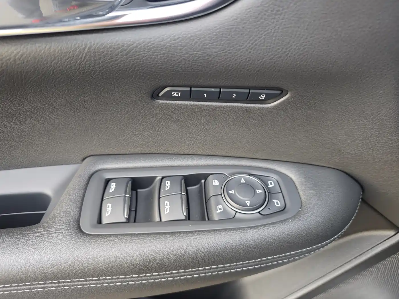 Cadillac XT6 2021 28T 6-Seater Luxury фото 18