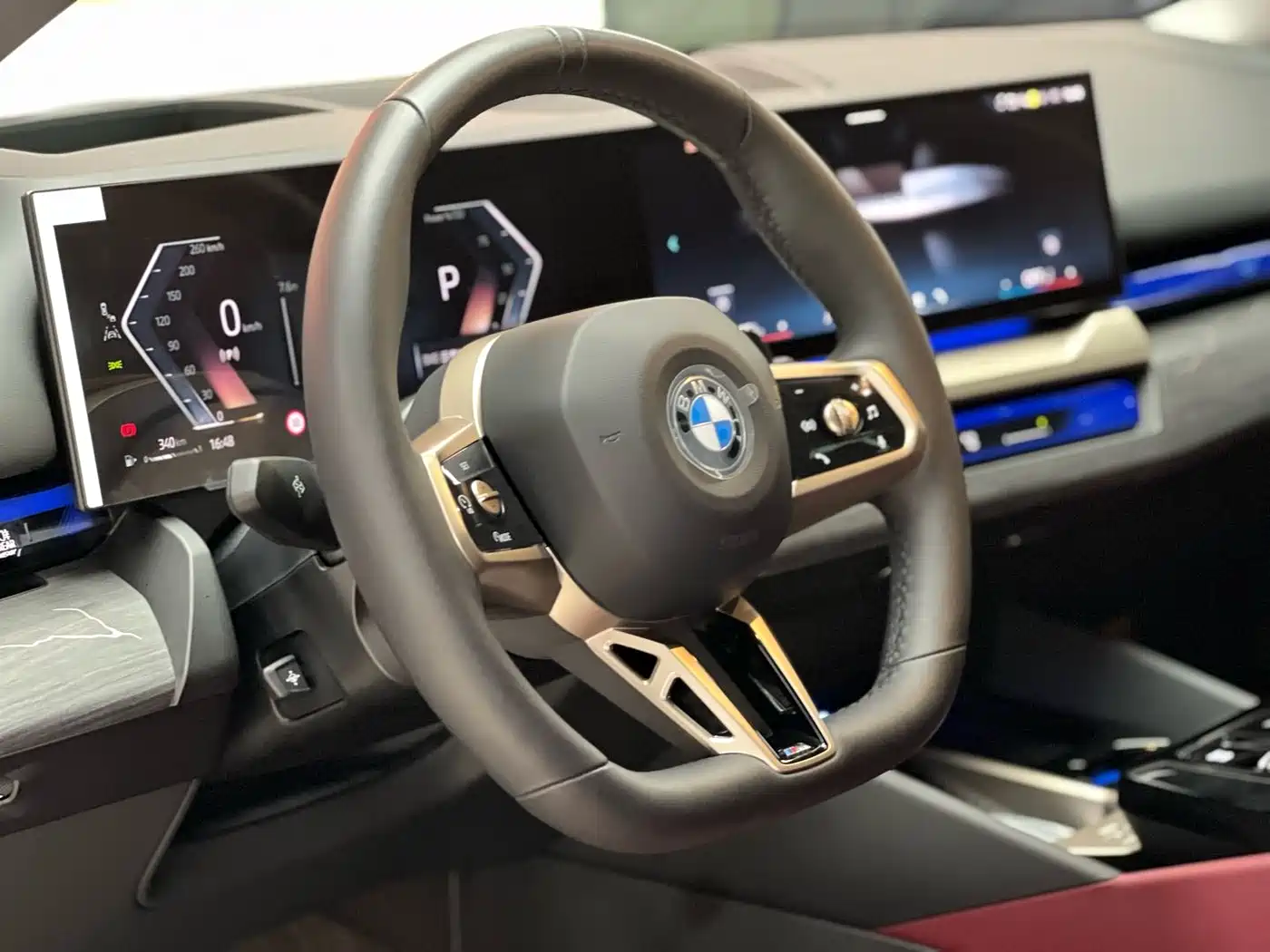 BMW 5 Series 2025 530Li Premium M Sport Package фото 7