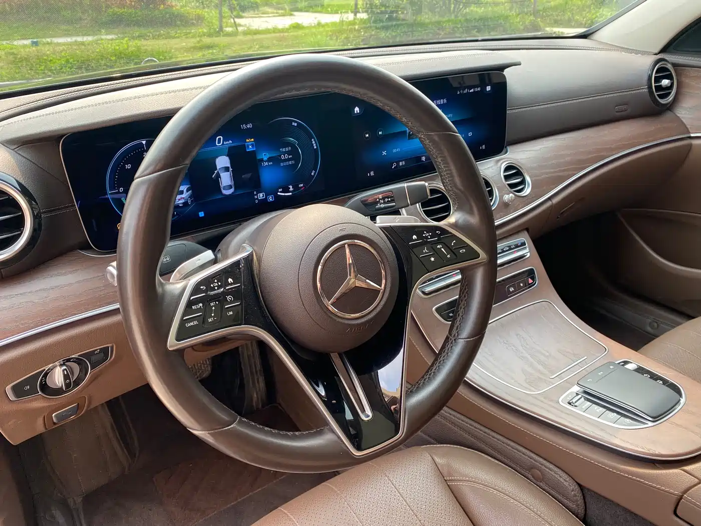 MERCEDES-BENZ E CLASS