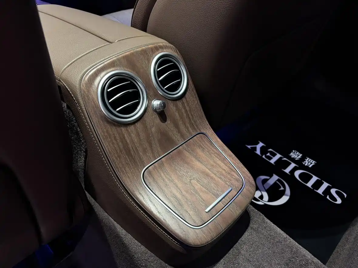 Mercedes-Benz E-Class 2023 E 300 L Fashion фото 18