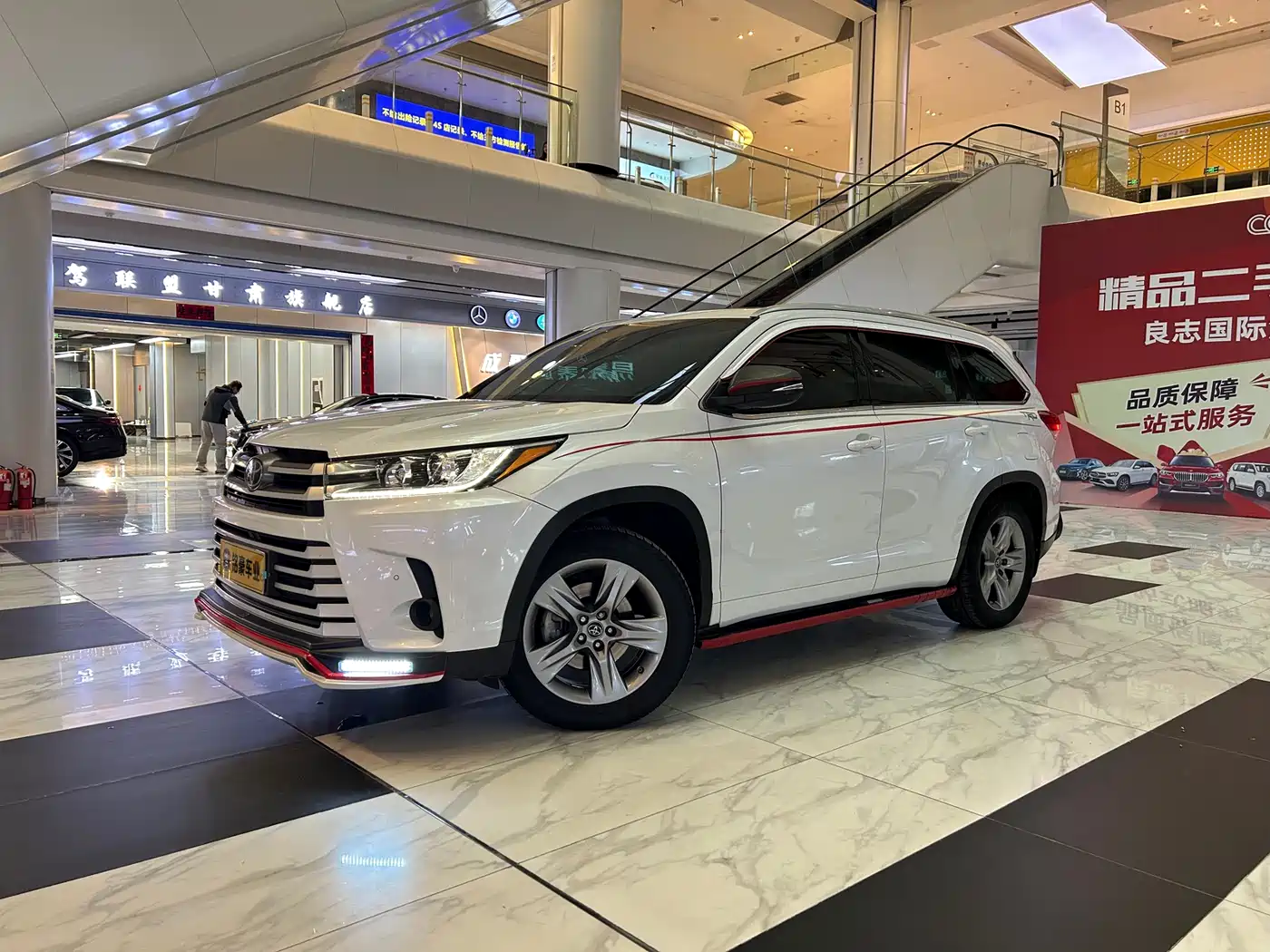 Toyota Highlander 2018 2.0T 4WD Luxury 7-seater China VI фото 3
