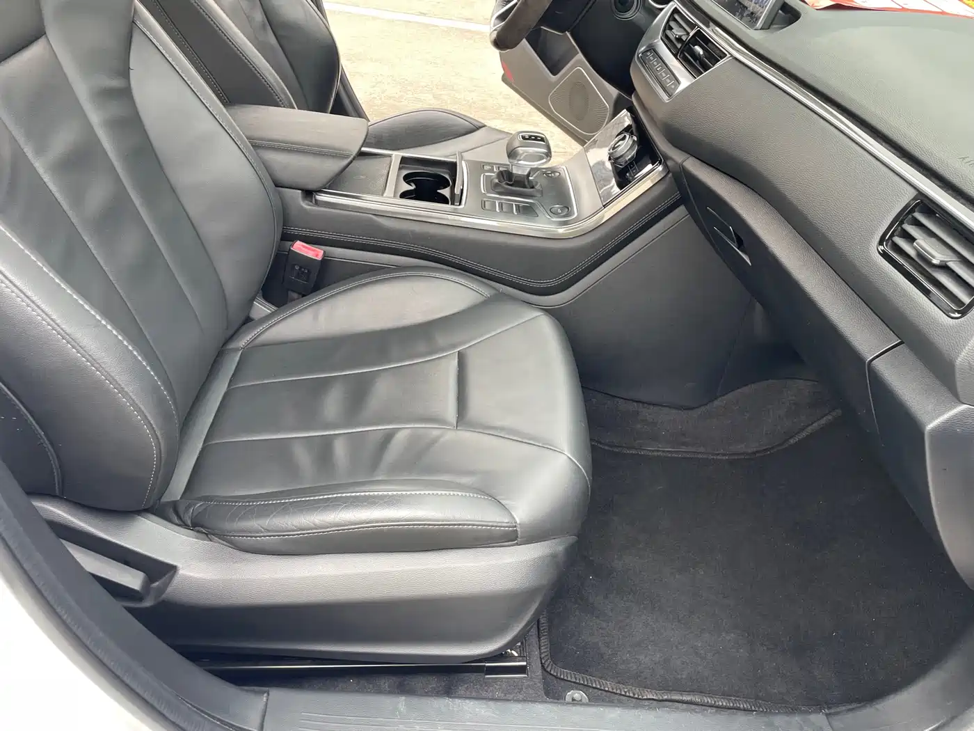 Hongqi H5 2020 1.5T DCT Qi Rhythm Edition фото 8