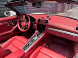 Photo 11 - Porsche 718