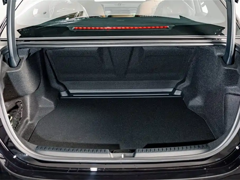 Mercedes-Benz E-Class 2026 E 300 L Luxury фото 20