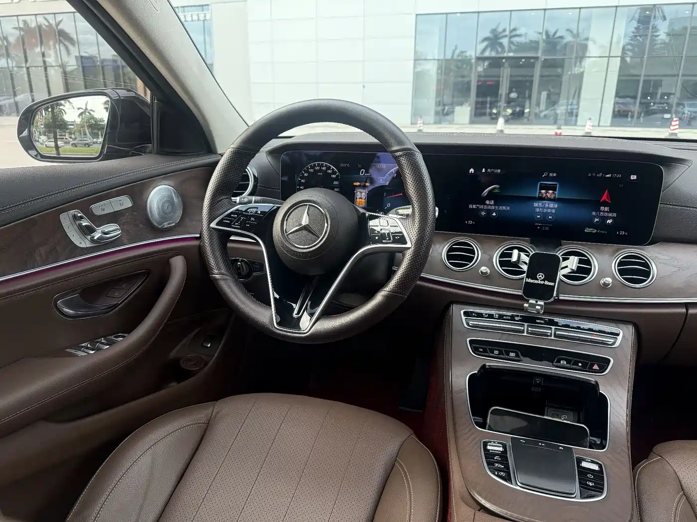 Mercedes-Benz E-Class 2021 E 300 L Luxury фото 15