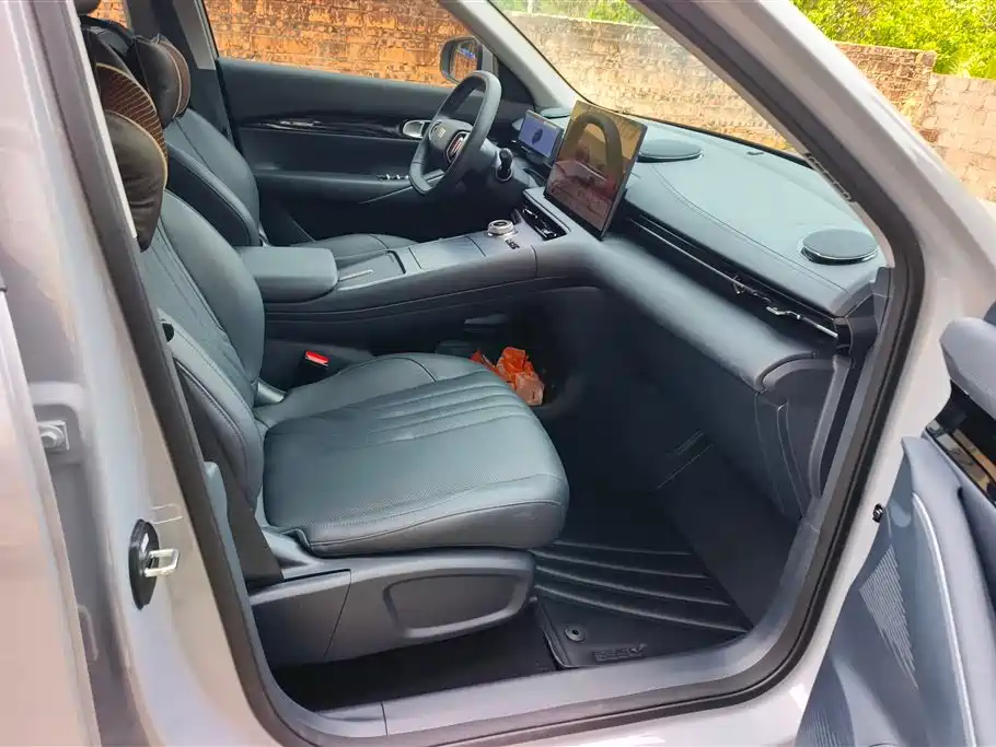 GEELY GALAXY GALAXY E5