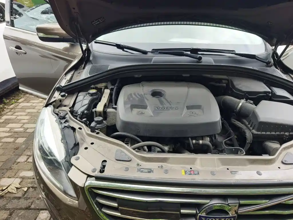 Фото 21 - Volvo XC60