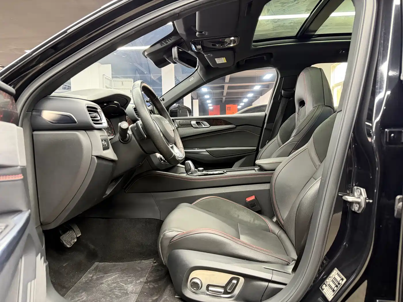 Lynk & Co 03 2019 2.0TD Auto Power Pro Version фото 4