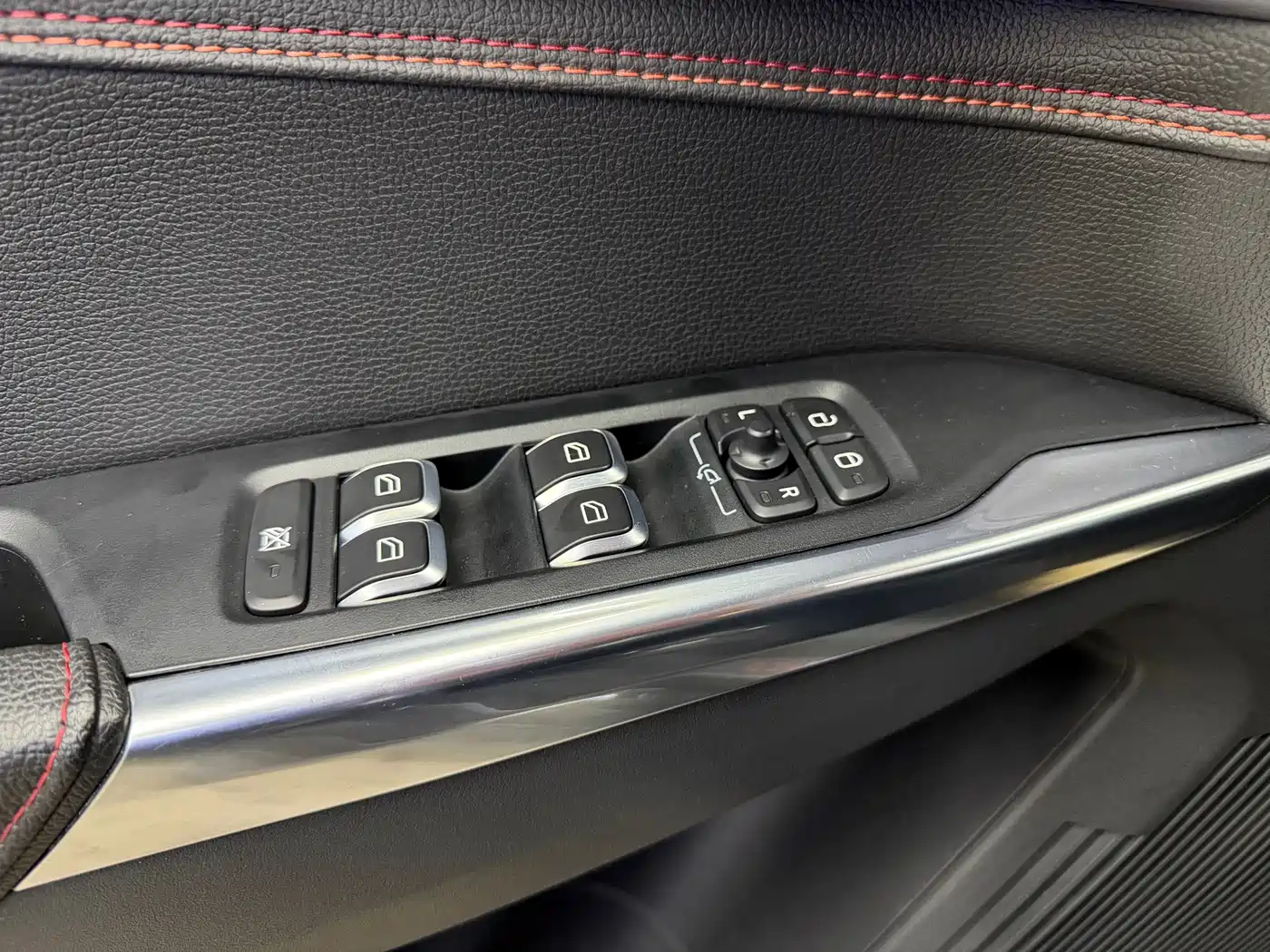 Lynk & Co 03 2019 2.0TD Auto Power Pro Version фото 18