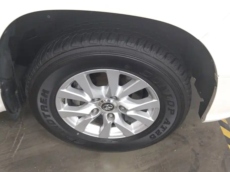 Toyota Land Cruiser (Import) 2019