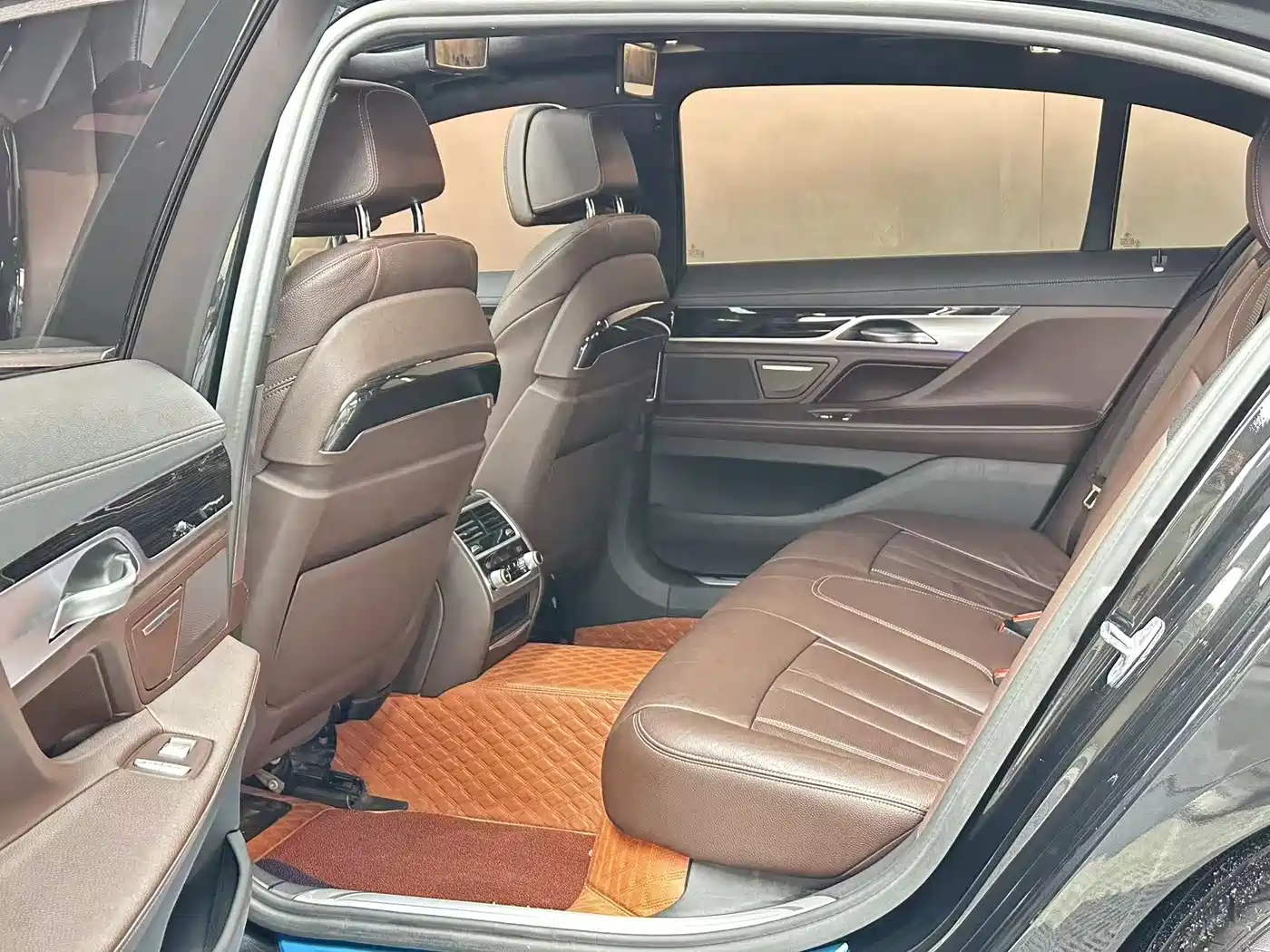 BMW 7 Series 2018 730Li Leading Type M Sport Package фото 11