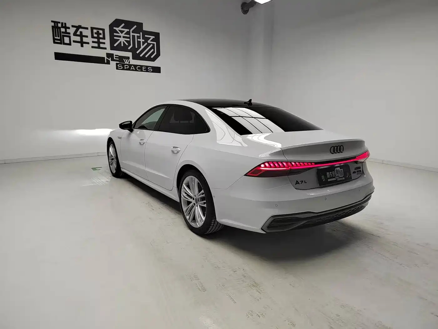 AUDI A7L