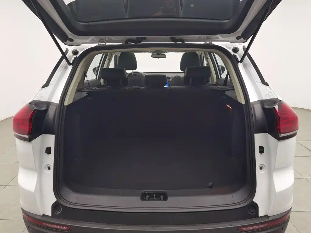 Photo 16 - Geely Boyue