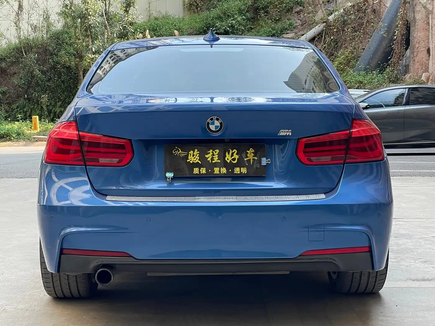 BMW 3 Series 2016 320i M Sport фото 6