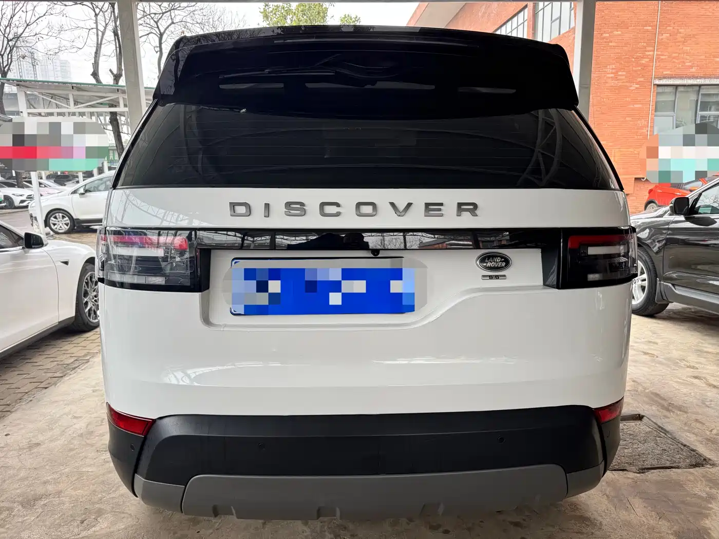 Land Rover Discovery 2017 3.0 SC V6 SE фото 12