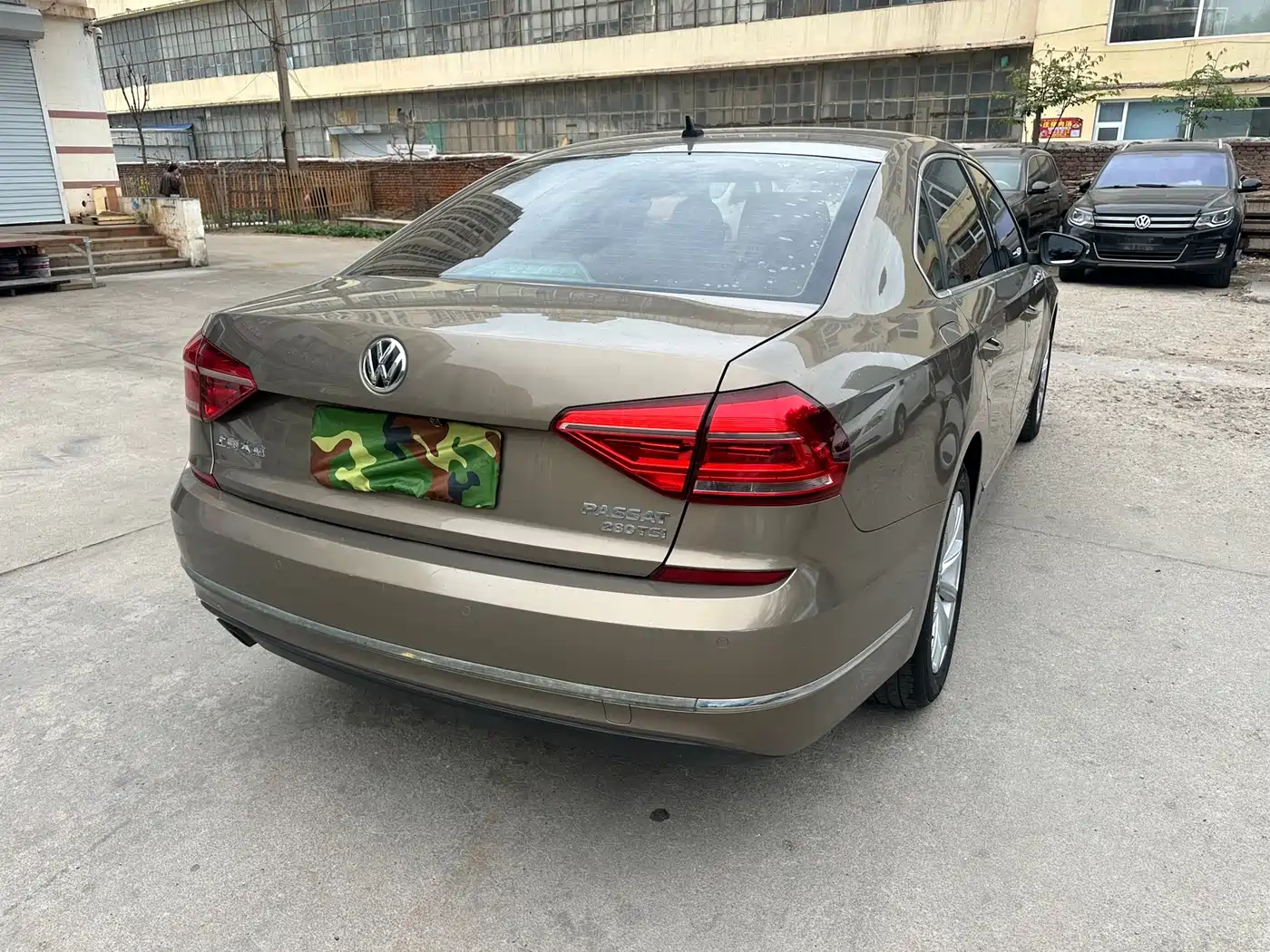 Volkswagen Passat 2016 280TSI DSG Honor Edition фото 4