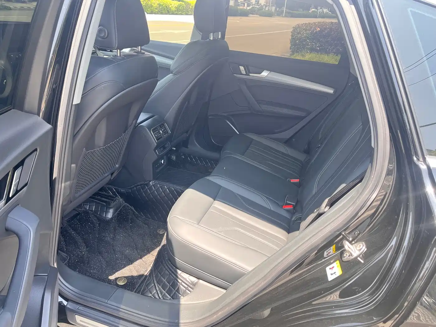 Audi Q5L 2024 Model 40 TFSI Luxury Dynamic фото 5