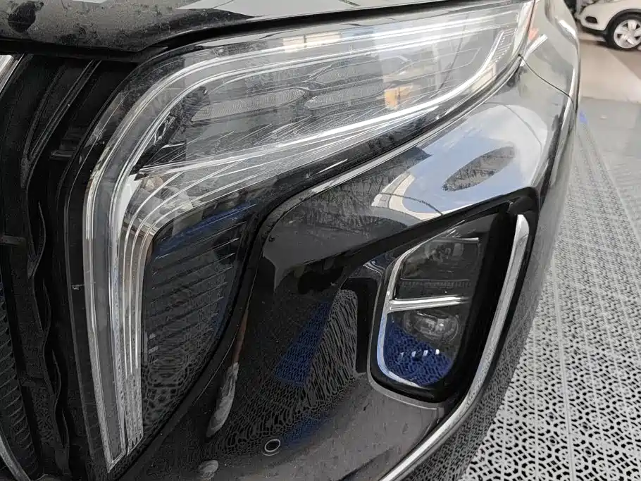 Hongqi HS7 PHEV 2025 2024 2.0T PHEV 4WD Flagship Edition 6-seater