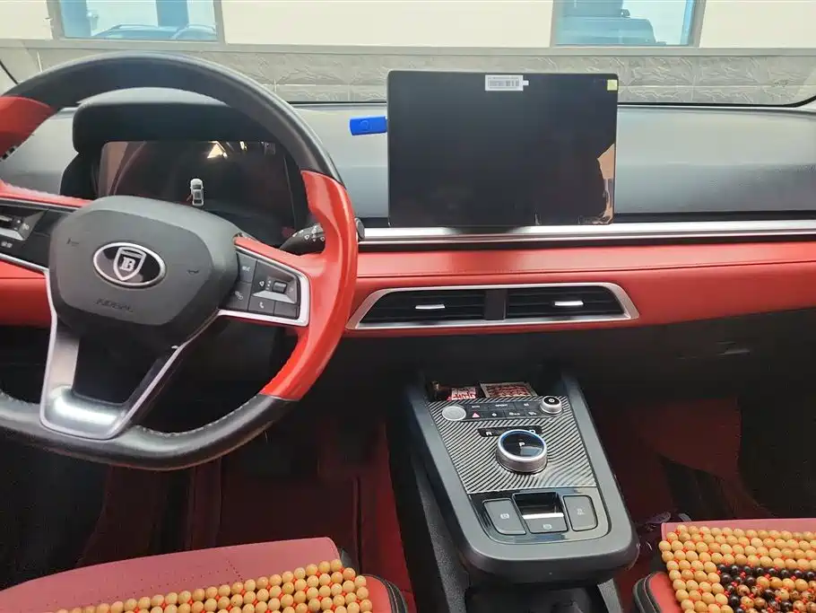BYD E2