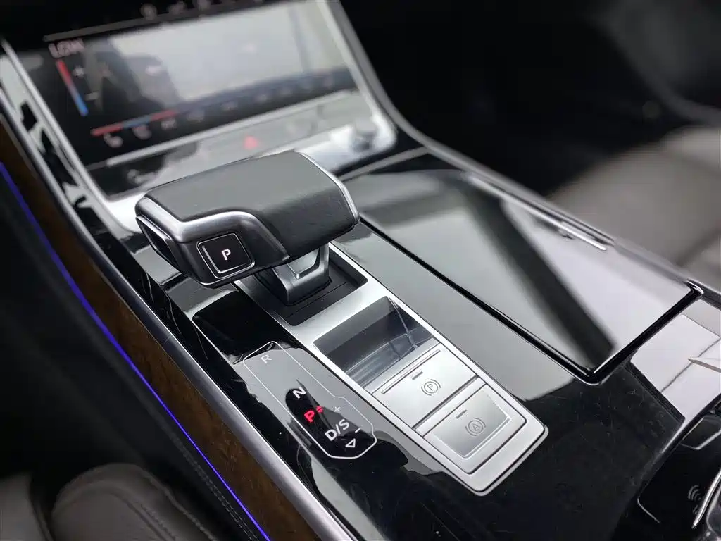 Audi A8 2019 Facelift Plus A8L 55 TFSI quattro Luxury фото 22