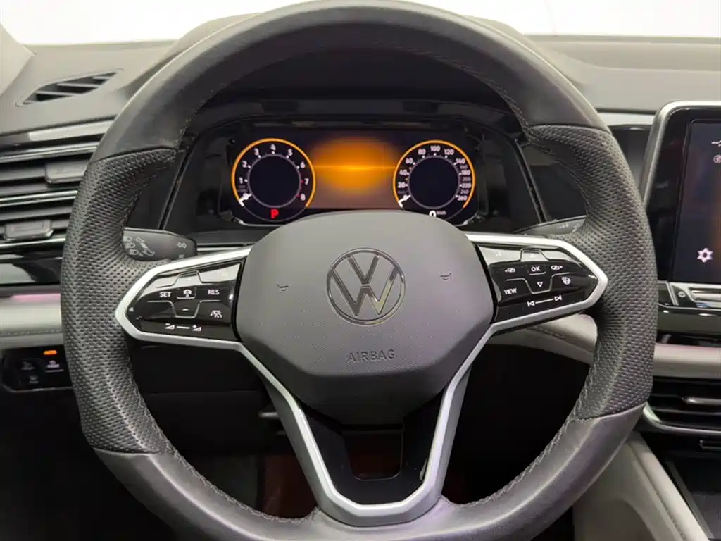 Volkswagen Teramont 2024 380TSI 4WD Prestige Luxury Edition фото 3