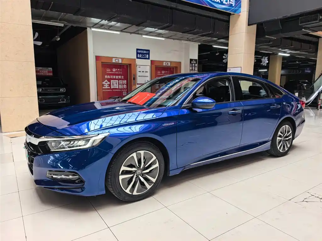 Фото 1 - Honda Accord
