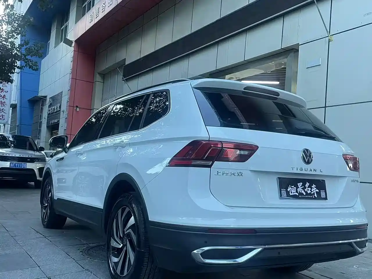 Volkswagen Tiguan L 2023 330TSI Auto 2WD Comfort Edition фото 4