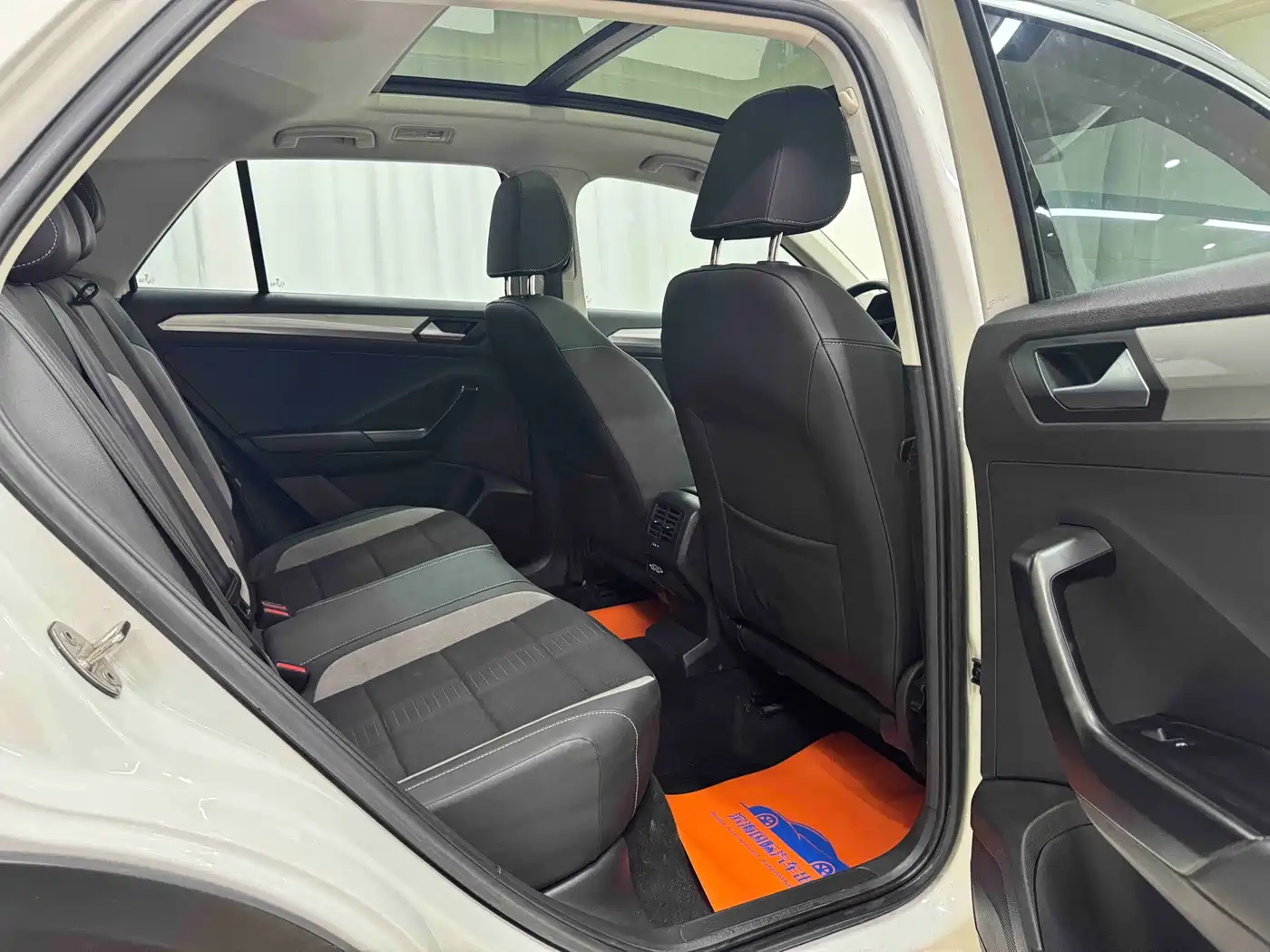 Volkswagen T-ROC 2022 280TSI DSG 2WD Elite PLUS фото 9